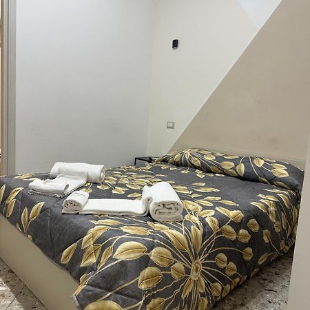 Napul'E Bed & Breakfast Napoli Bagian luar foto