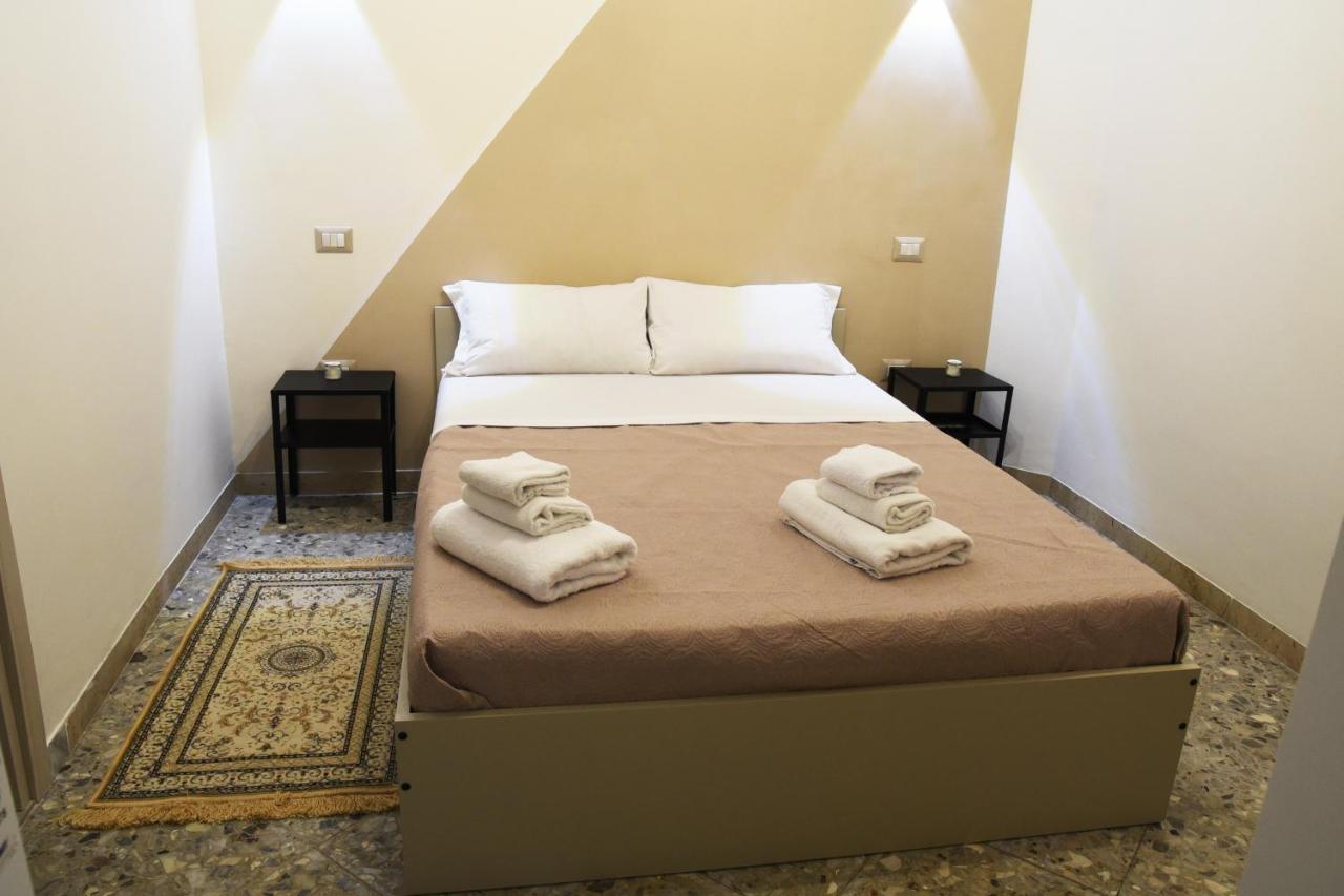 Napul'E Bed & Breakfast Napoli Bagian luar foto